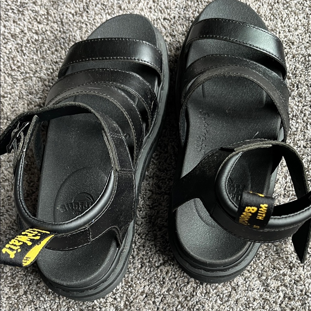 Dr. Martens Blaire Leather Strappy Sandals with Yellow Loop. SZ 9